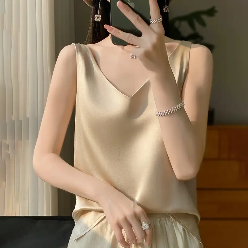 Women's Silk V-Neck Vest with White Bottoming - Image 14
