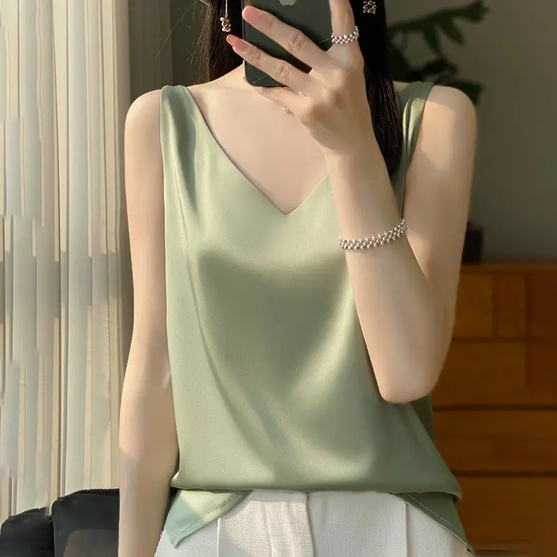 Women's Silk V-Neck Vest with White Bottoming - Image 16