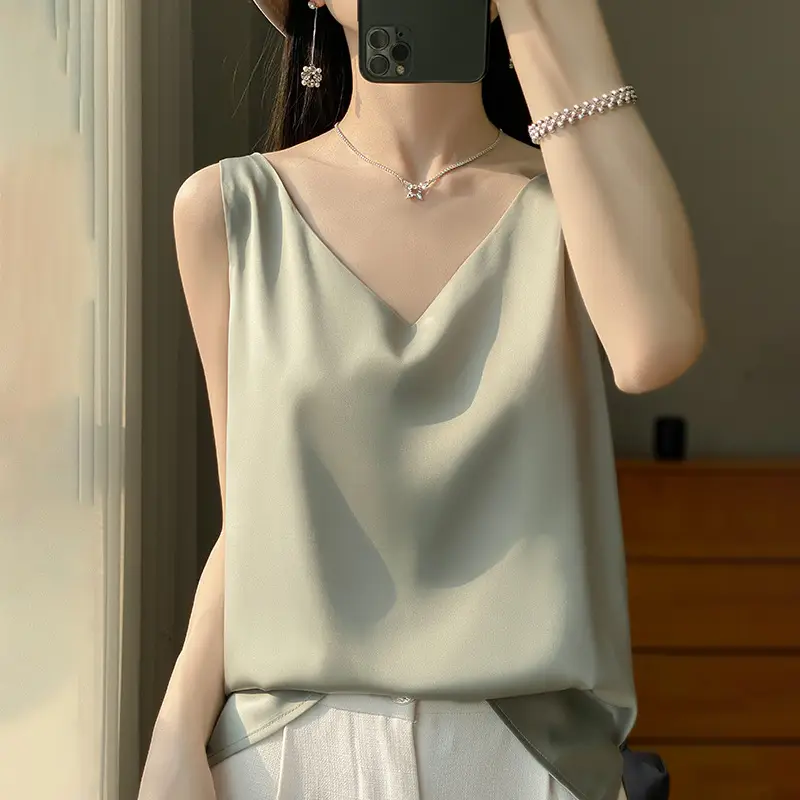 Women's Silk V-Neck Vest with White Bottoming - Image 5