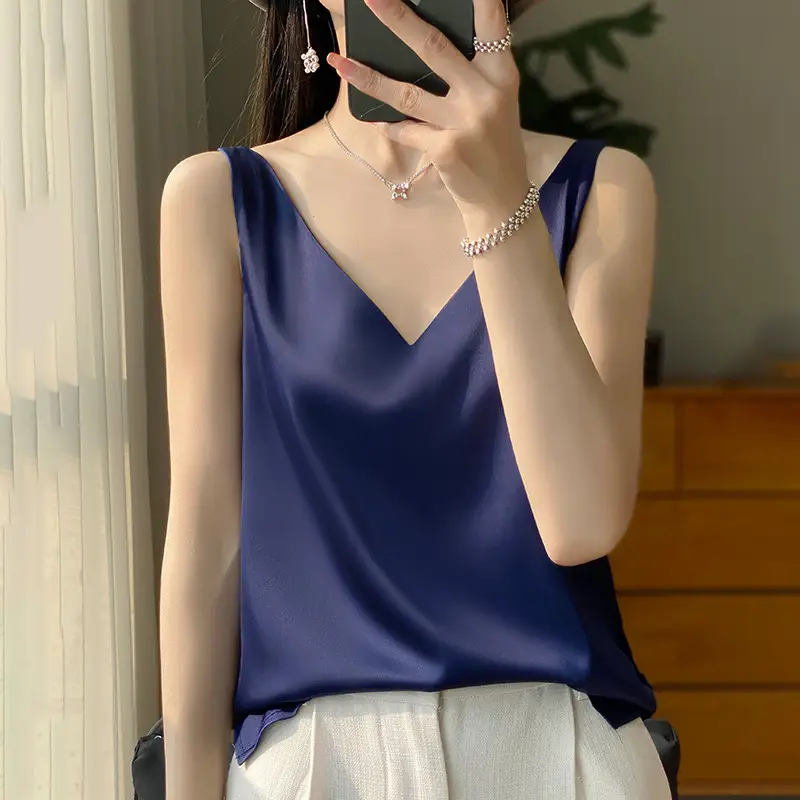 Women's Silk V-Neck Vest with White Bottoming - Image 7
