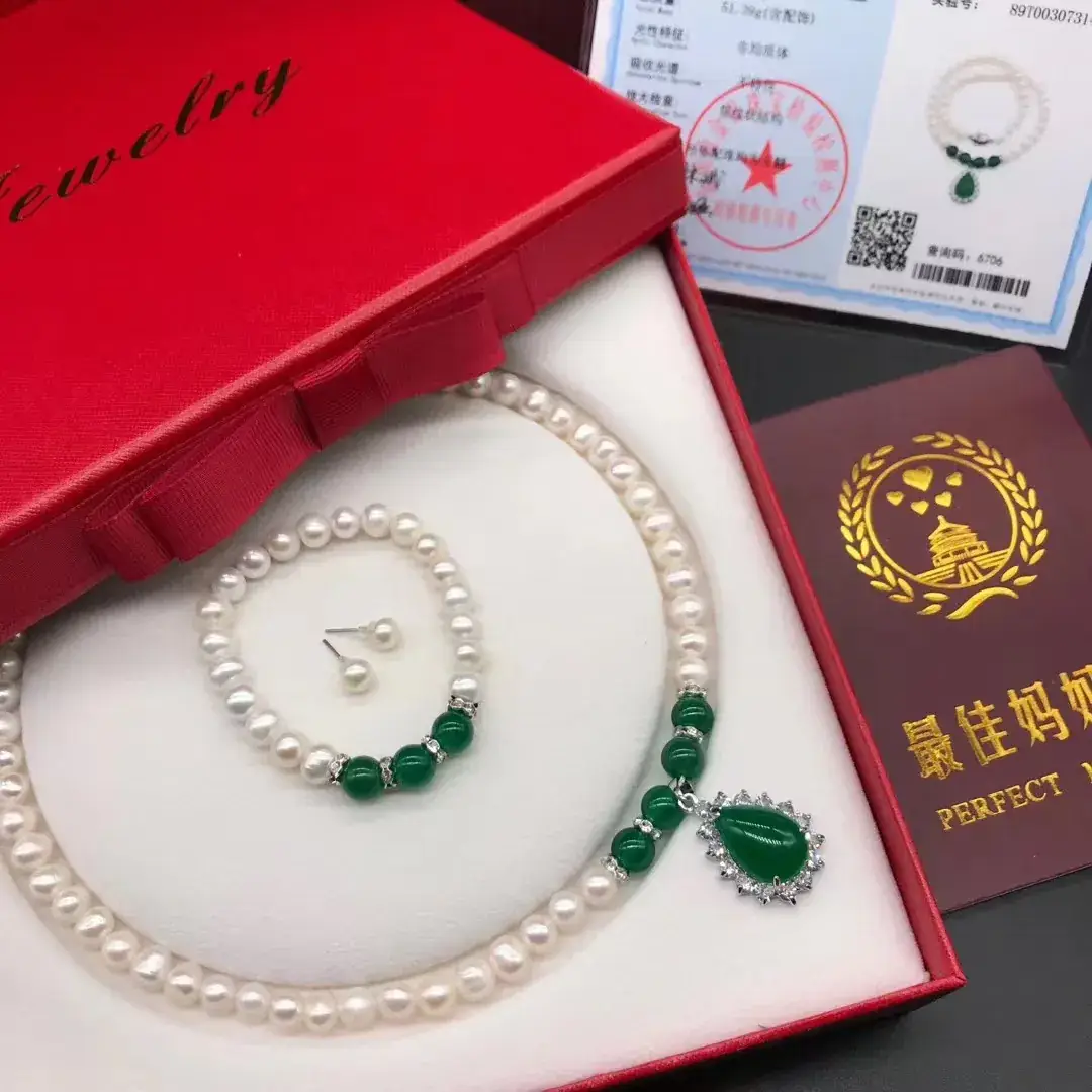 Natural Freshwater Pearl Necklace with Green Chalcedony Pendant — feature 11