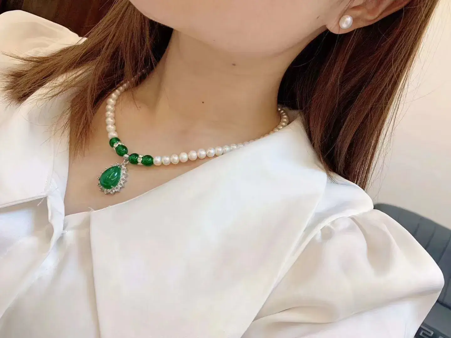 Natural Freshwater Pearl Necklace with Green Chalcedony Pendant — feature 27