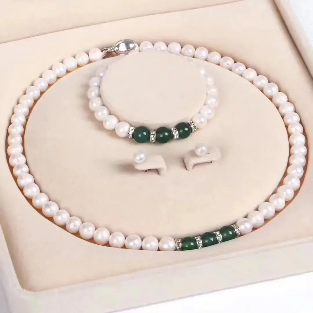 Natural Freshwater Pearl Necklace with Green Chalcedony Pendant — feature 36