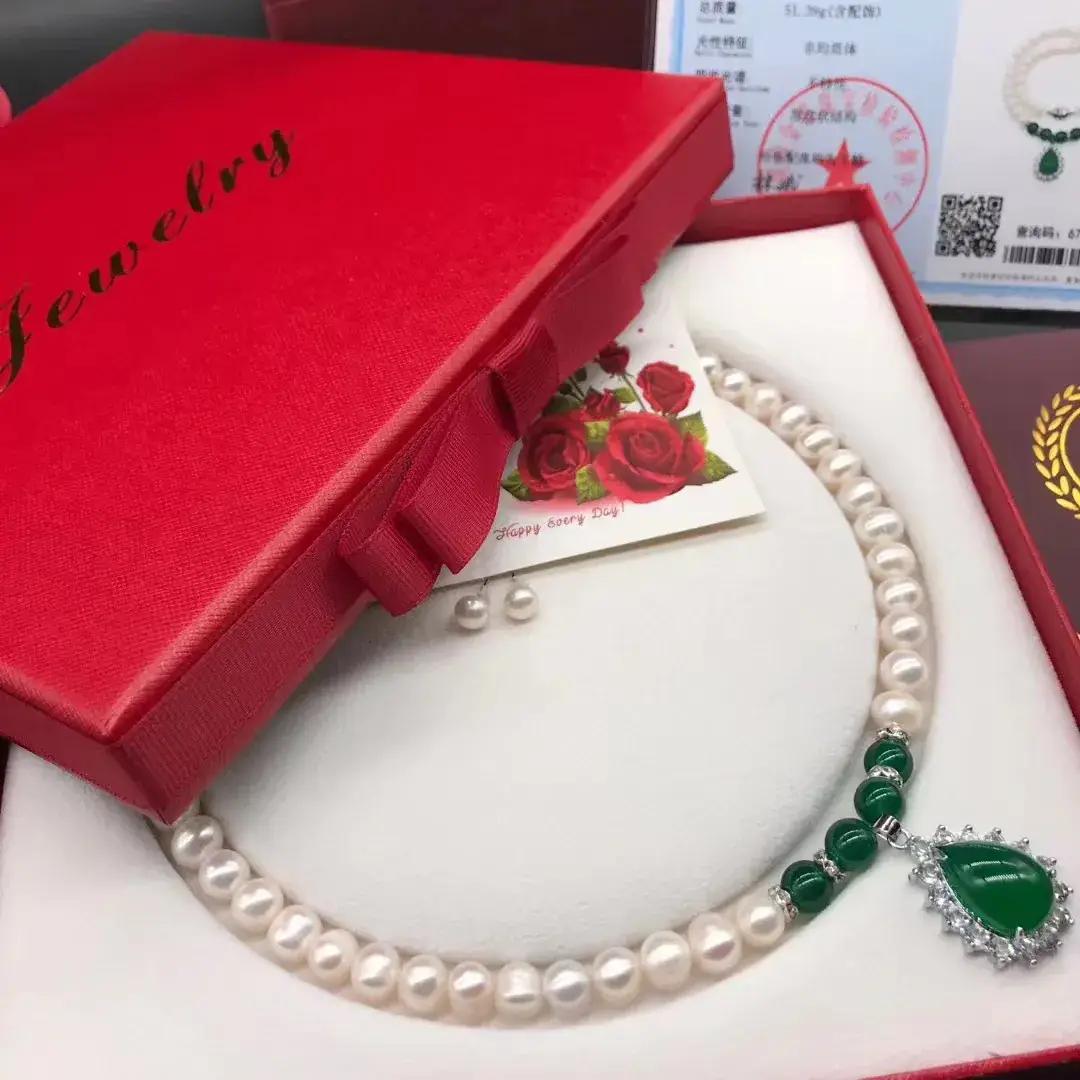 Natural Freshwater Pearl Necklace with Green Chalcedony Pendant — feature 8