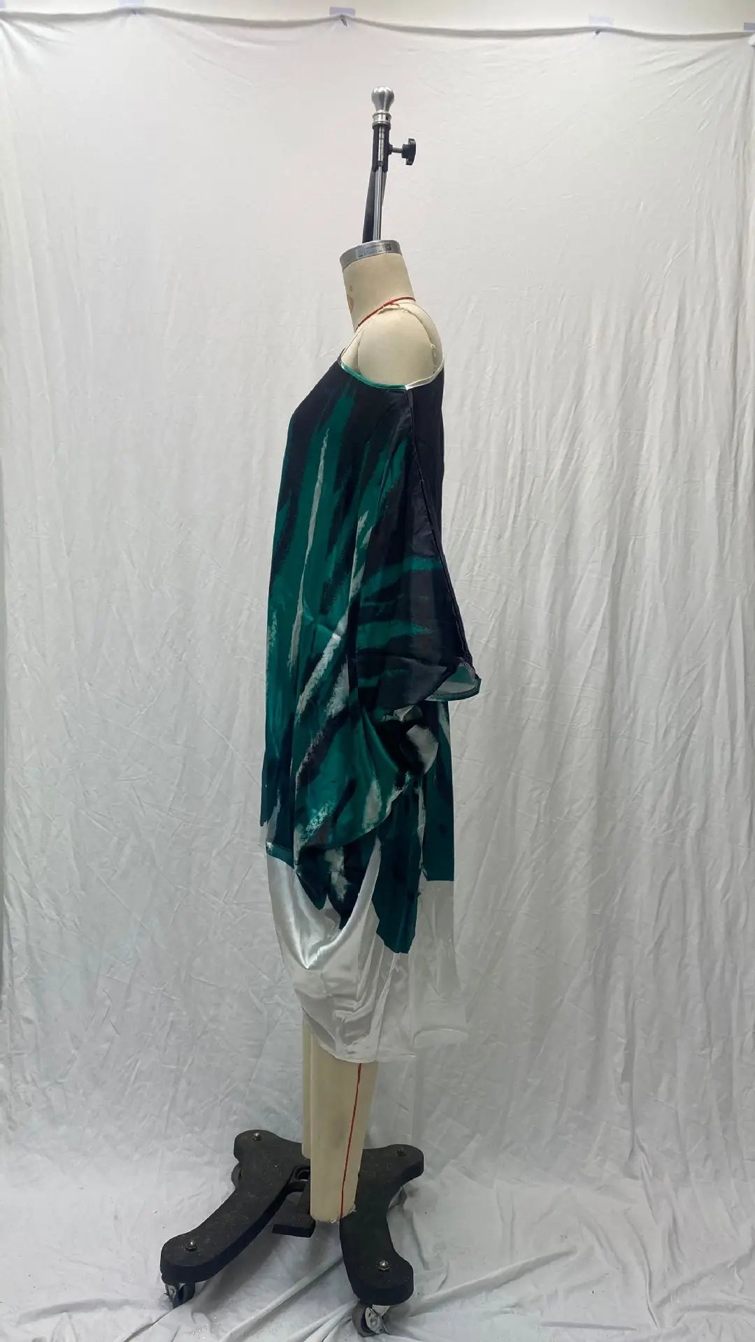 2025 Black Floral Slanted Shoulder Dress — feature 42