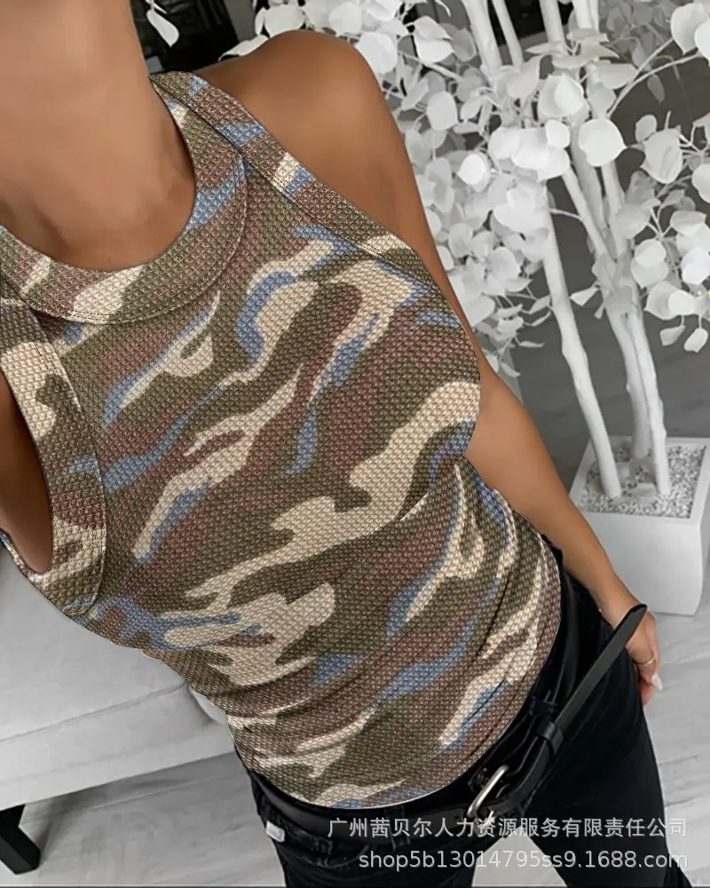 Black Hollow Sleeveless Top with Lip Print Design - Image 7