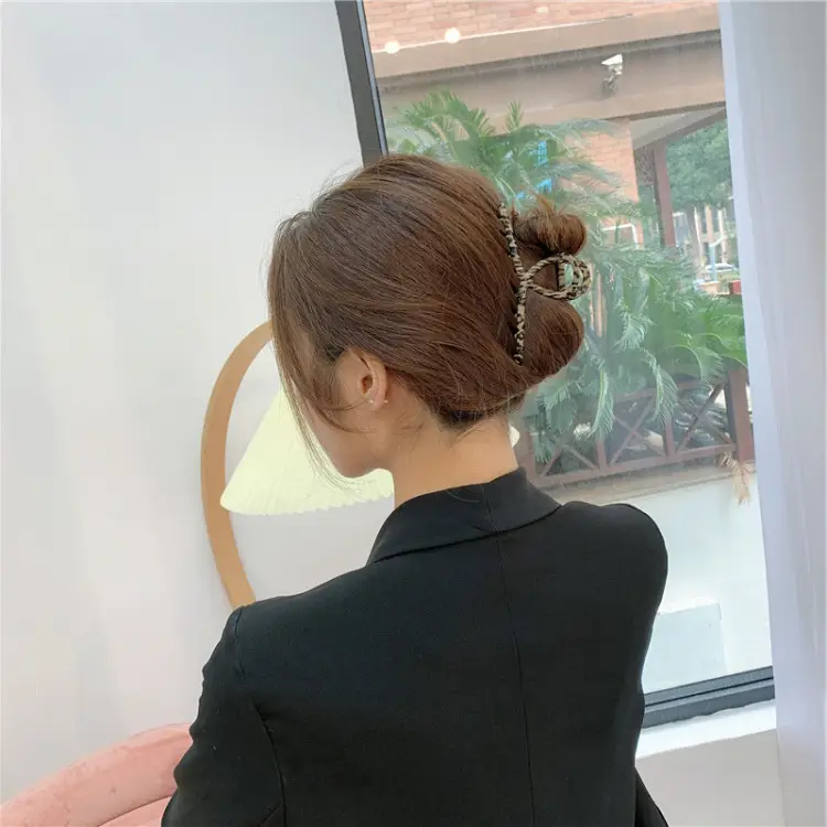 Wood Grain Cross Metal Hair Clip for Women - Image 6