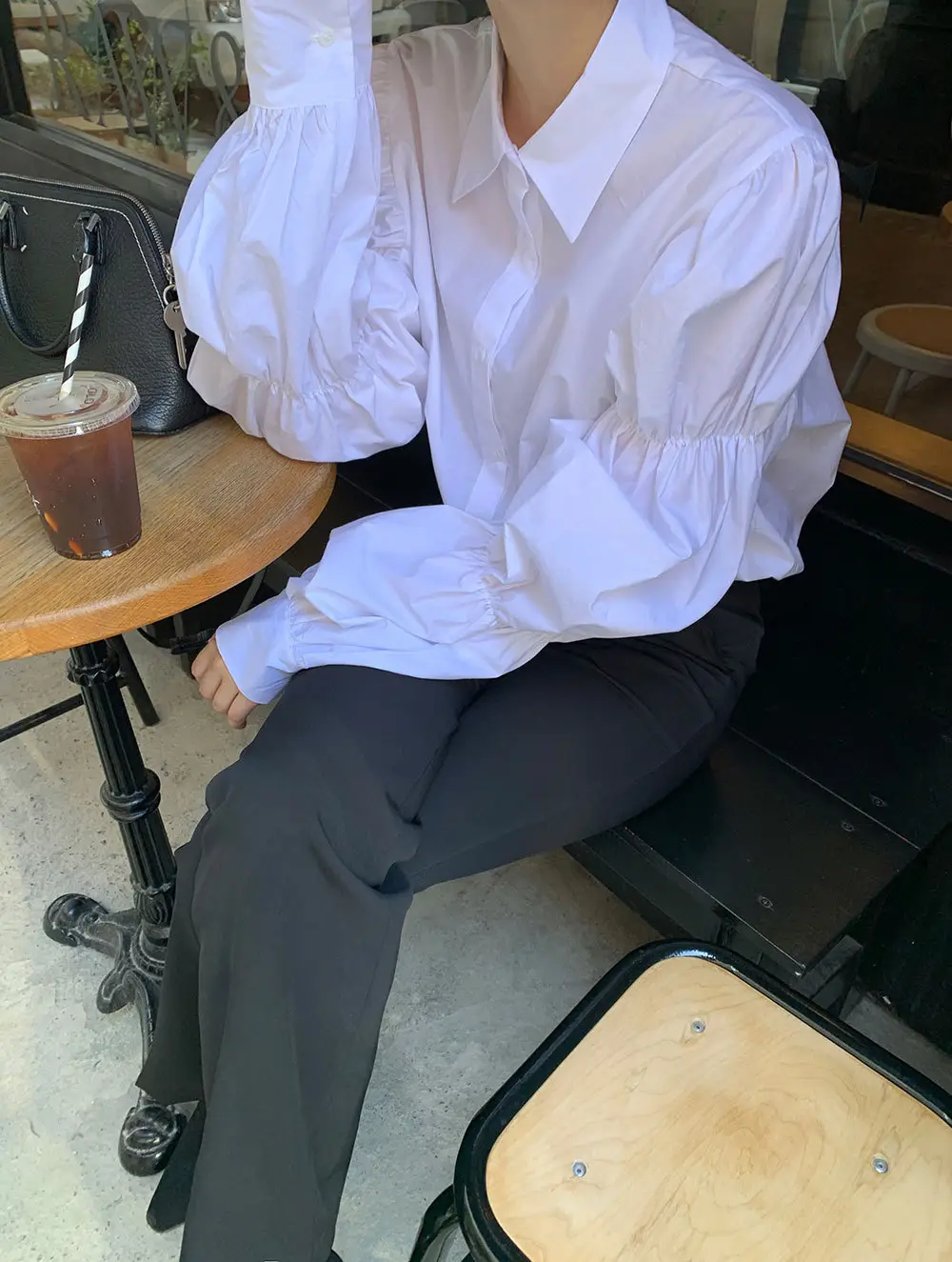 White Elastic Puff Sleeve Lapel Shirt for Women — feature 4