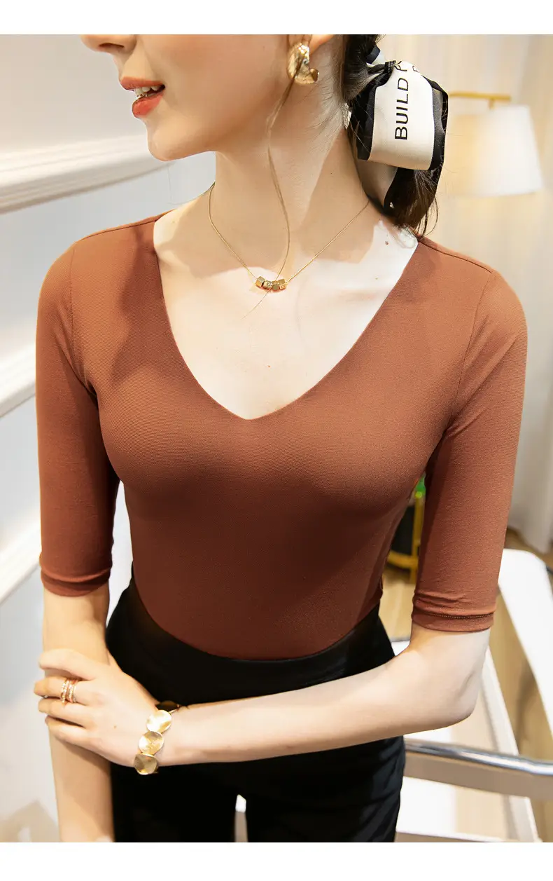 New Autumn Slim Fit V-Neck Polo Top Solid Color — feature 5