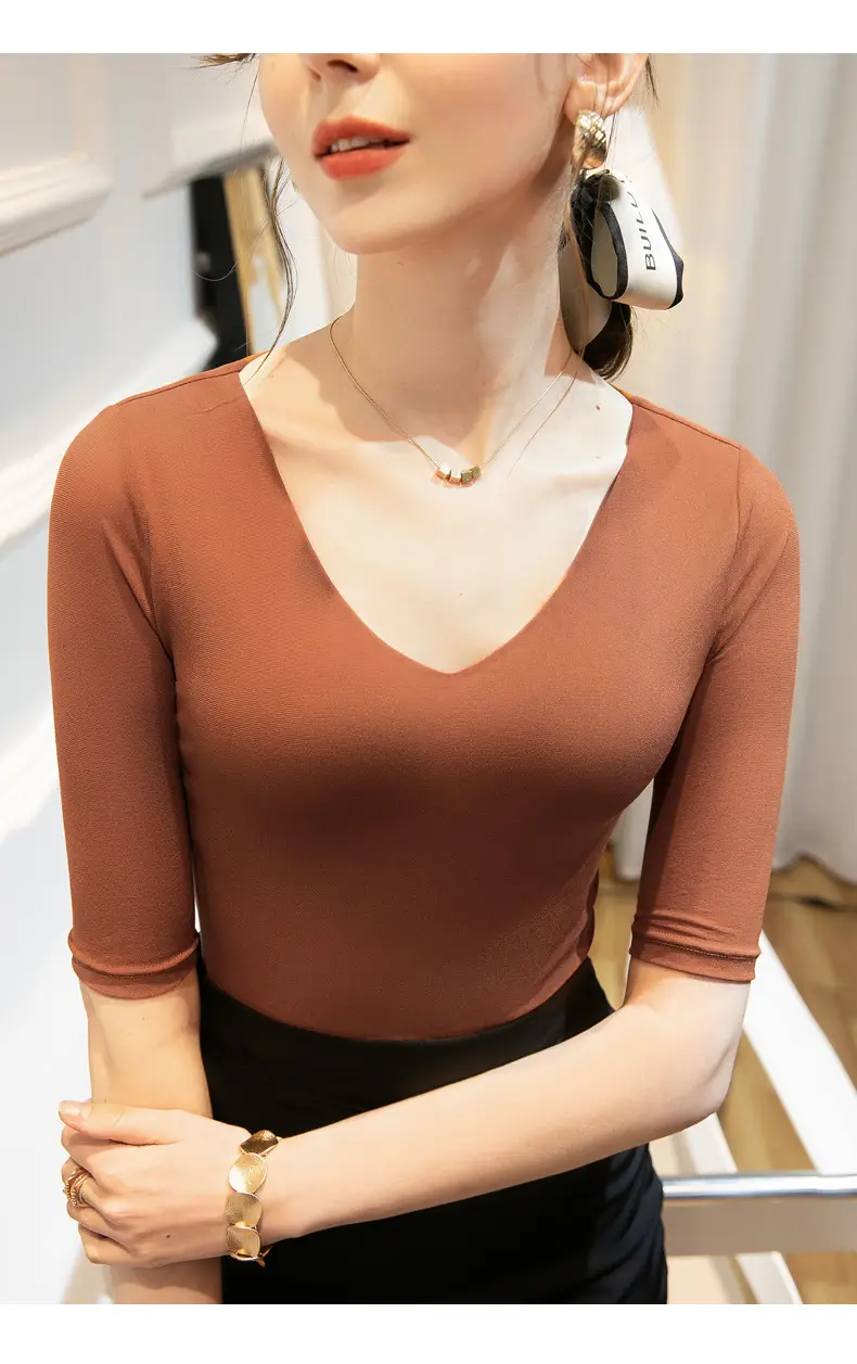 New Autumn Slim Fit V-Neck Polo Top Solid Color — feature 6