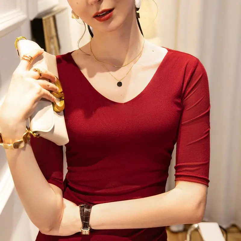 New Autumn Slim Fit V-Neck Polo Top Solid Color - Image 3