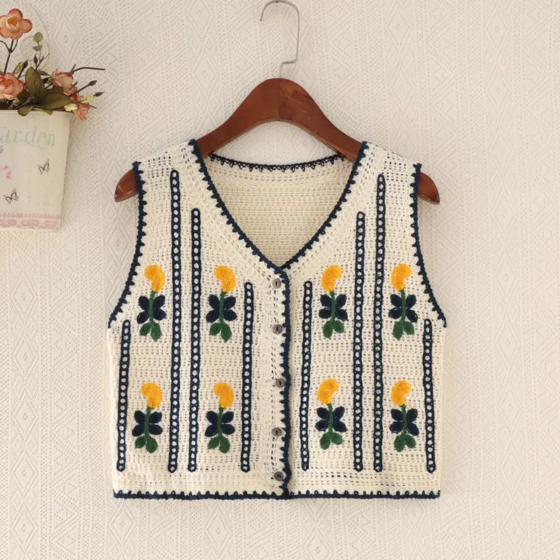 New Korean Style Knitted Vest Women's Vintage Embroidered Crochet Shirt - Image 3