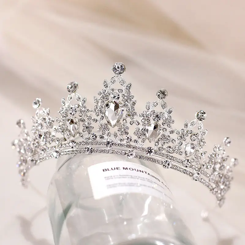 Elegant Crystal Bridal Crown for Women - Image 8