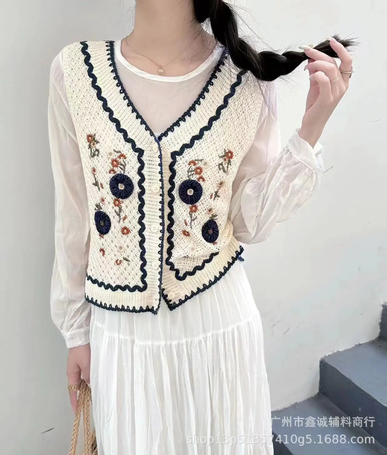 New Spring Women's Knitted Embroidered Vest Coat