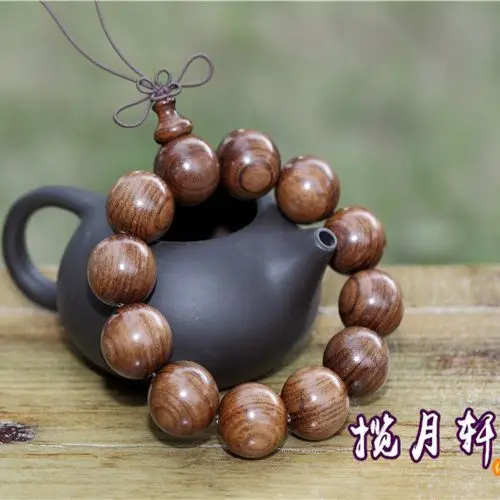 Small Leaf Red Sandalwood Buddha Beads Bracelet - Image 12