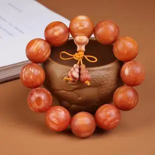 Small Leaf Red Sandalwood Buddha Beads Bracelet — feature 7