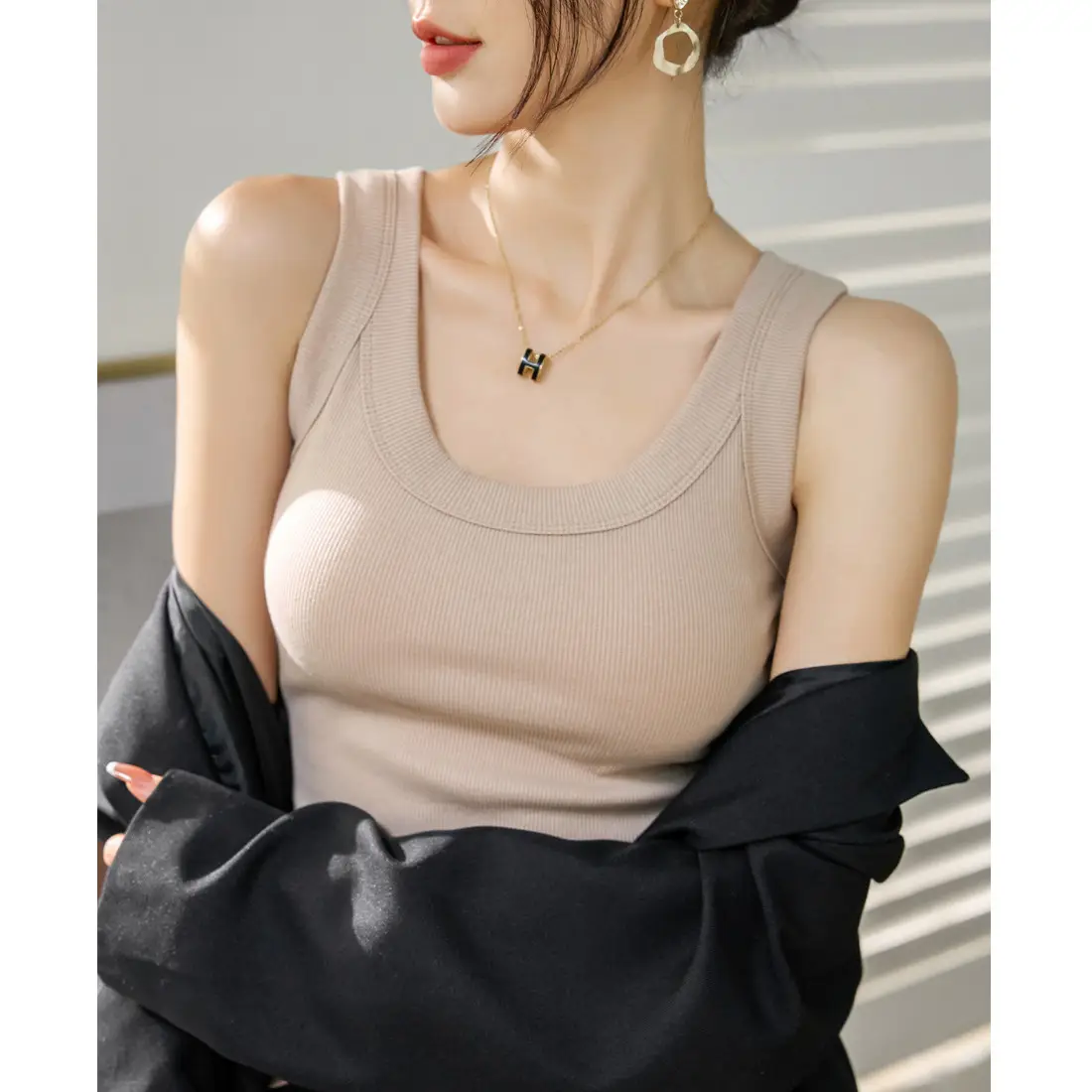 Black Cotton Sports Camisole Women's Sleeveless Top