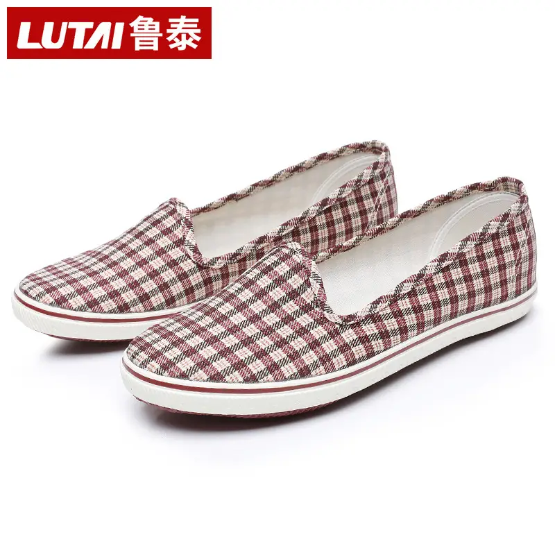Lutai Mom Shoes Soft and Lightweight Beef Sole Plaid Shoes Summer Middle-aged and Elderly Slip-on Casual Women's Shoes - Image 5