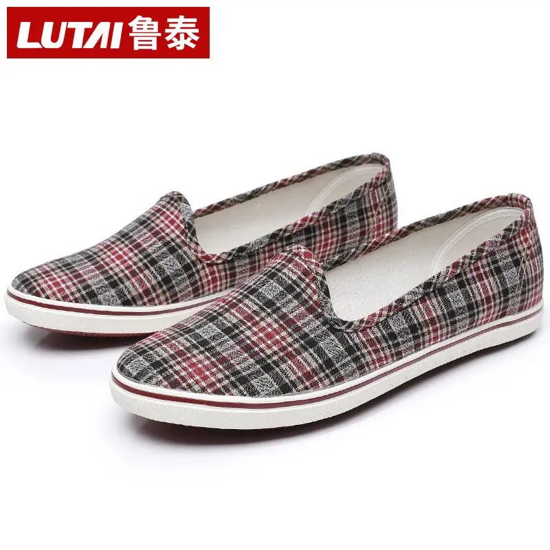 Lutai Mom Shoes Soft and Lightweight Beef Sole Plaid Shoes Summer Middle-aged and Elderly Slip-on Casual Women's Shoes - Image 6