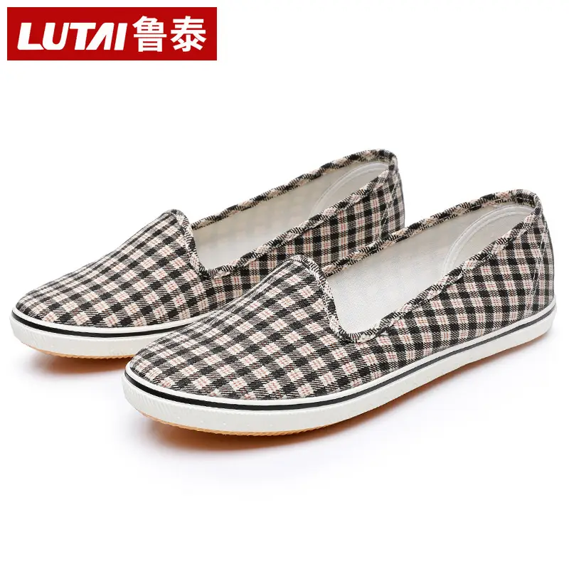 Lutai Mom Shoes Soft and Lightweight Beef Sole Plaid Shoes Summer Middle-aged and Elderly Slip-on Casual Women's Shoes - Image 7