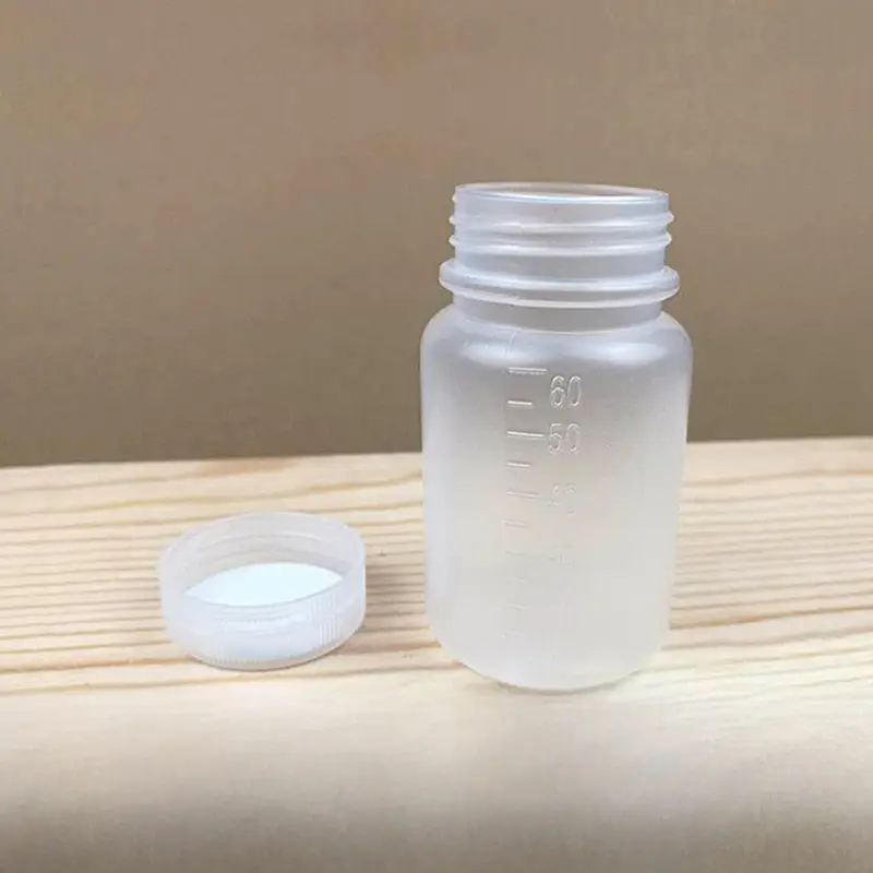 Disposable newborn baby PP bottle food grade breast milk nipple has been cleaned and sterilized independently packaged and unpacked for use