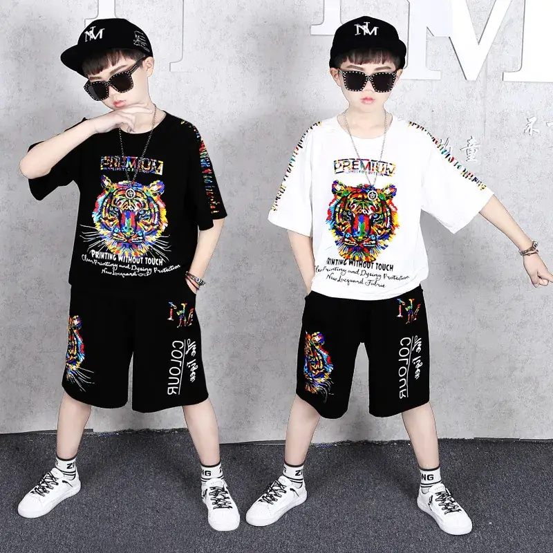 Western style children's short sleeve suit trendy children's clothing boys' two-piece set 2024 new summer clothes children's handsome sportswear fashion