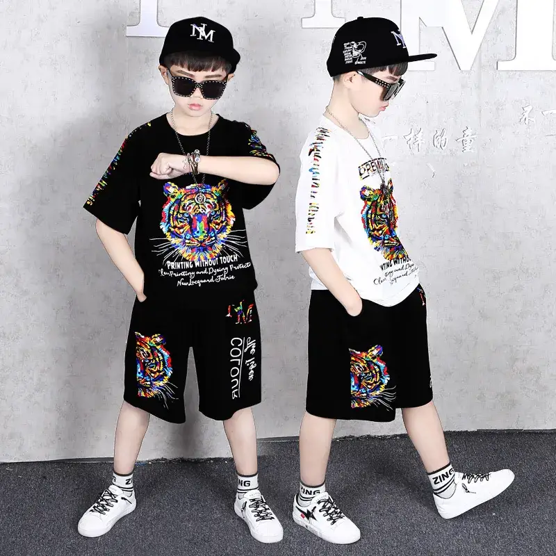 Western style children's short sleeve suit trendy children's clothing boys' two-piece set 2024 new summer clothes children's handsome sportswear fashion