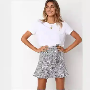 Women Floral Ruffled Shorts Red White Low Cut