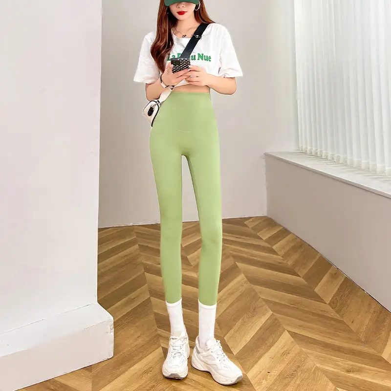 Korean Style Black Hip-Lifting Yoga Leggings