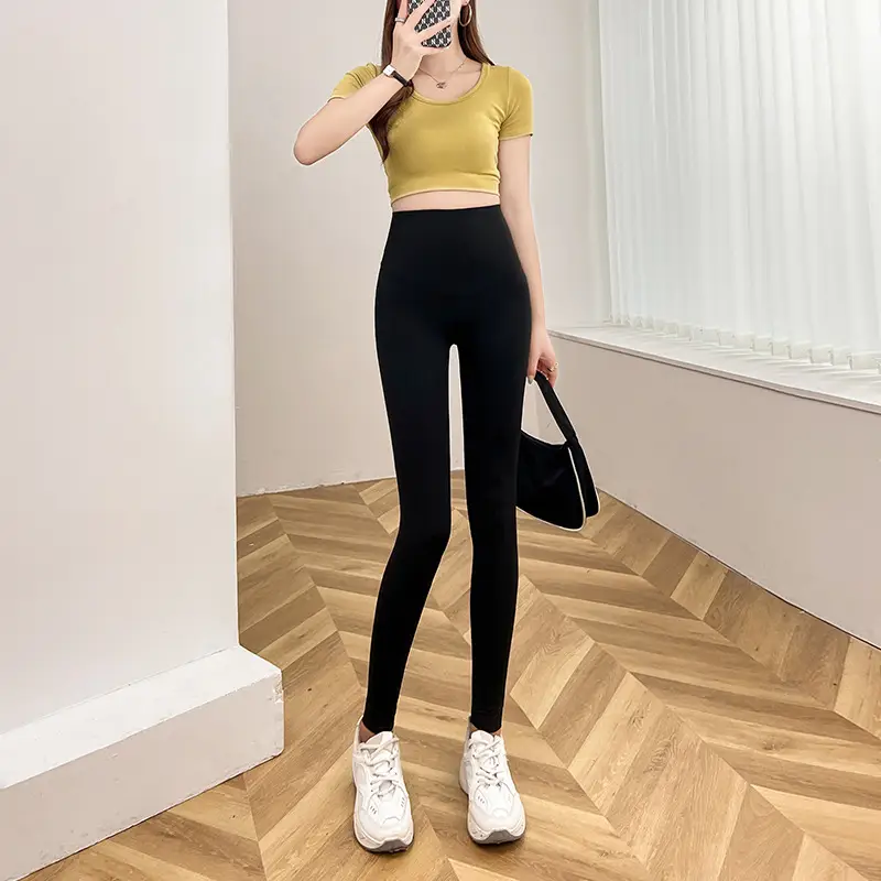 Korean Style Black Hip-Lifting Yoga Leggings