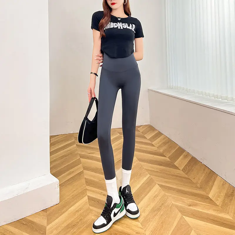 Korean Style Black Hip-Lifting Yoga Leggings