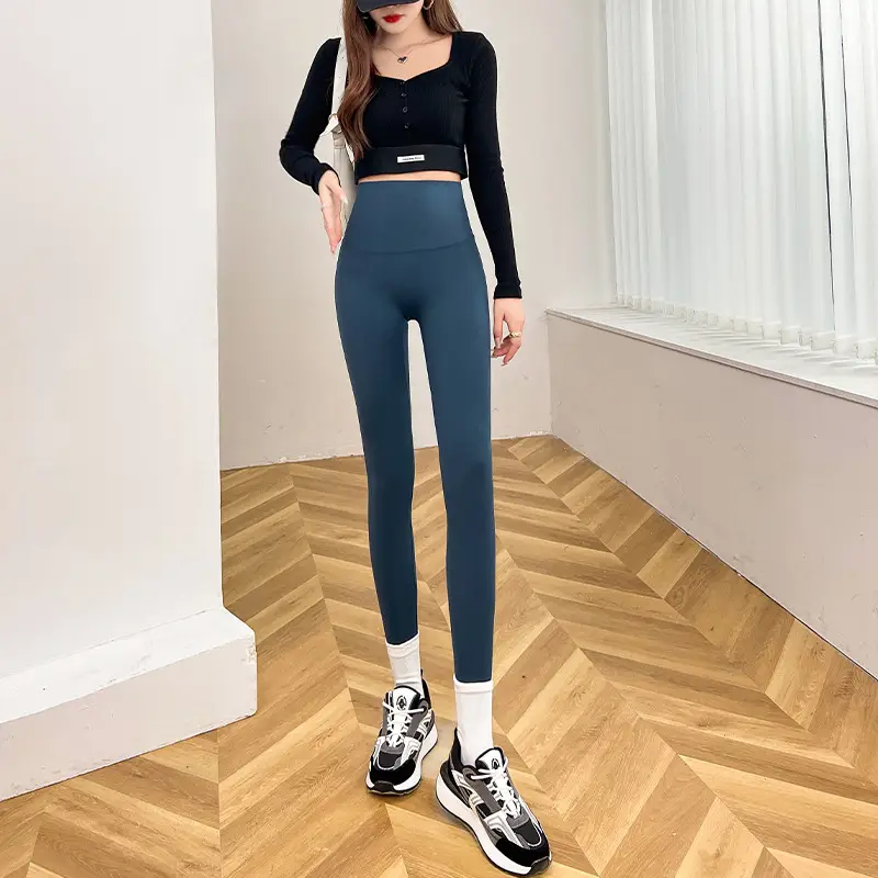 Korean Style Black Hip-Lifting Yoga Leggings
