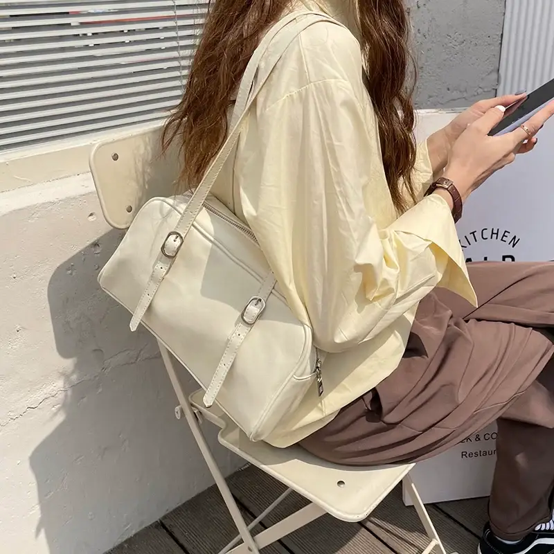 Green Leather Shoulder Bag for Women 2025 — feature 14