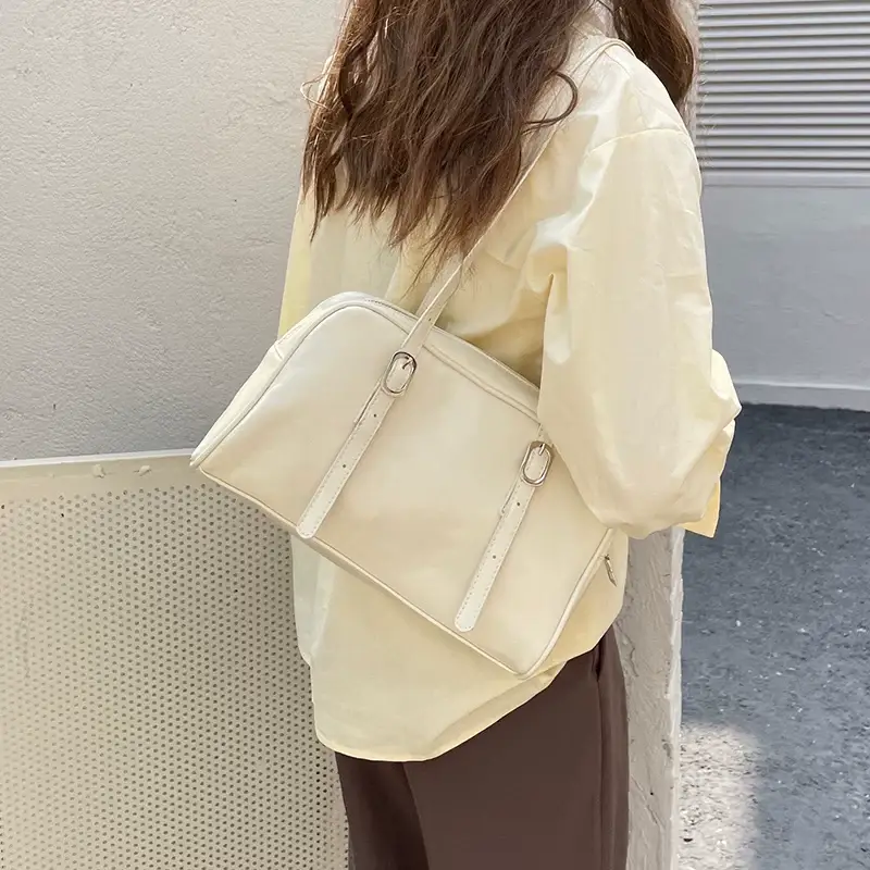 Green Leather Shoulder Bag for Women 2025 — feature 15