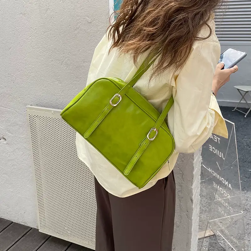 Green Leather Shoulder Bag for Women 2025 — feature 21