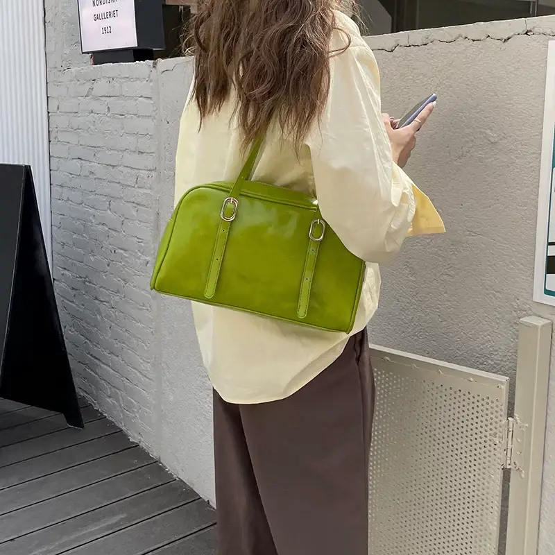 Green Leather Shoulder Bag for Women 2025 — feature 22