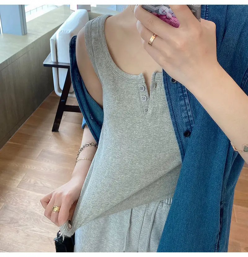 Black Sleeveless Knitted Top for Women Spring Summer — feature 6