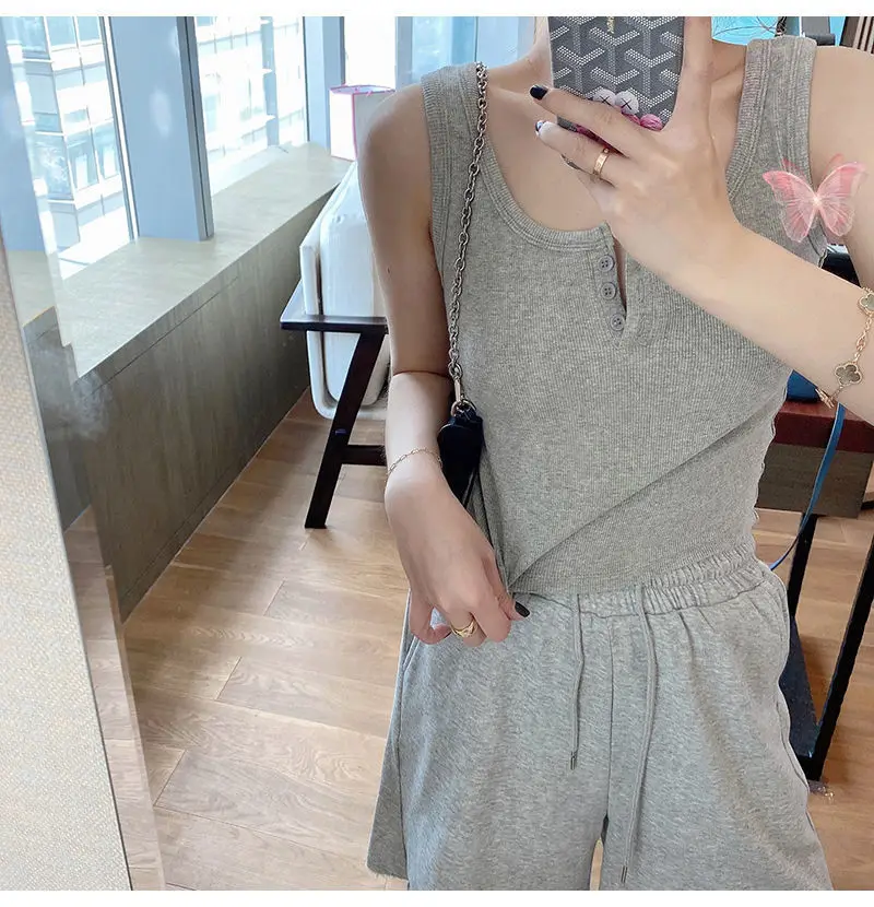 Black Sleeveless Knitted Top for Women Spring Summer — feature 7