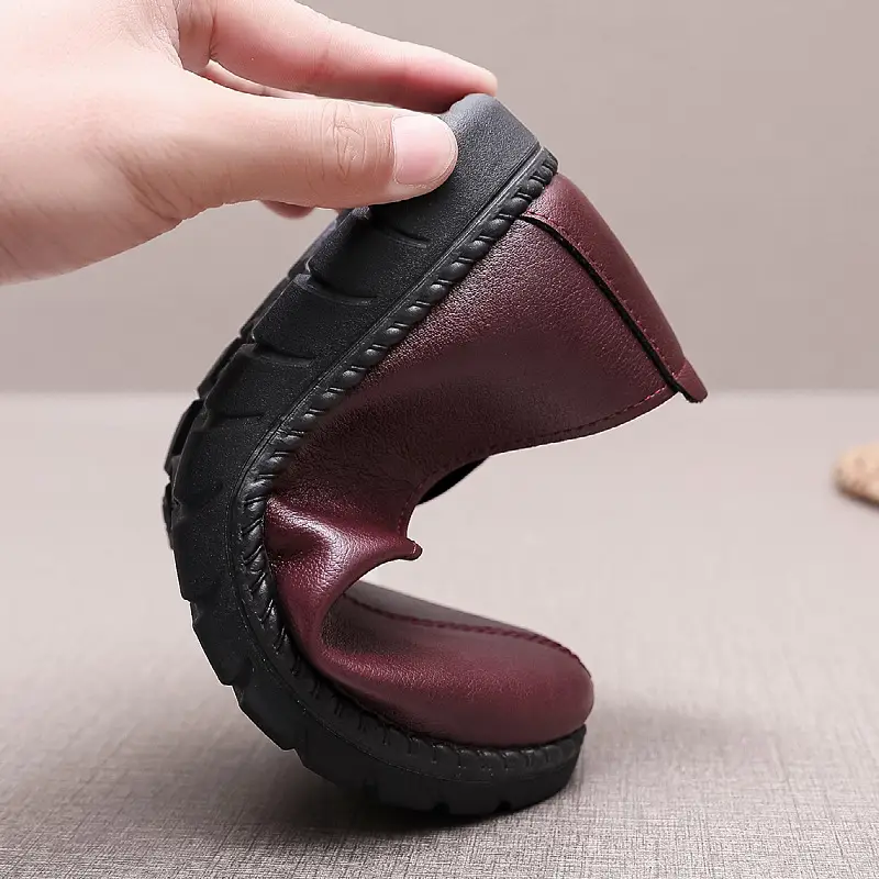 Old People's Shoes Grandma's Spring and Autumn New Leather Shoes Old Beijing Cloth Shoes Middle-aged and Old Mother's Shoes Non-slip Soft Sole