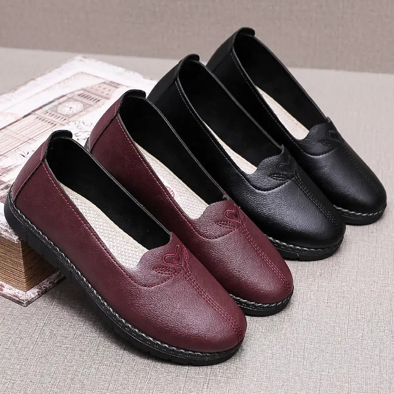 Old People's Shoes Grandma's Spring and Autumn New Leather Shoes Old Beijing Cloth Shoes Middle-aged and Old Mother's Shoes Non-slip Soft Sole
