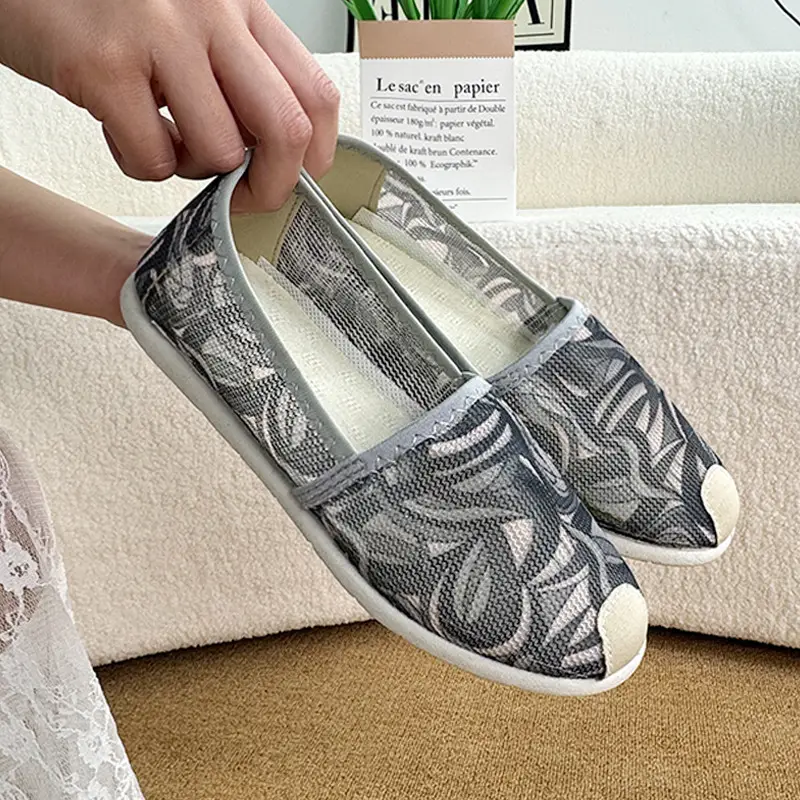 2026 Spring New Style Old Beijing Cloth Shoes Versatile Soft Sole Slip-On Women's Canvas Shoes Thick Sole Fisherman Shoes - Image 15