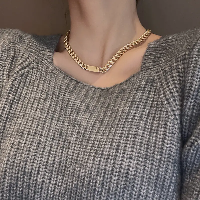 Silver Buckle Chain Necklace for Women — feature 9