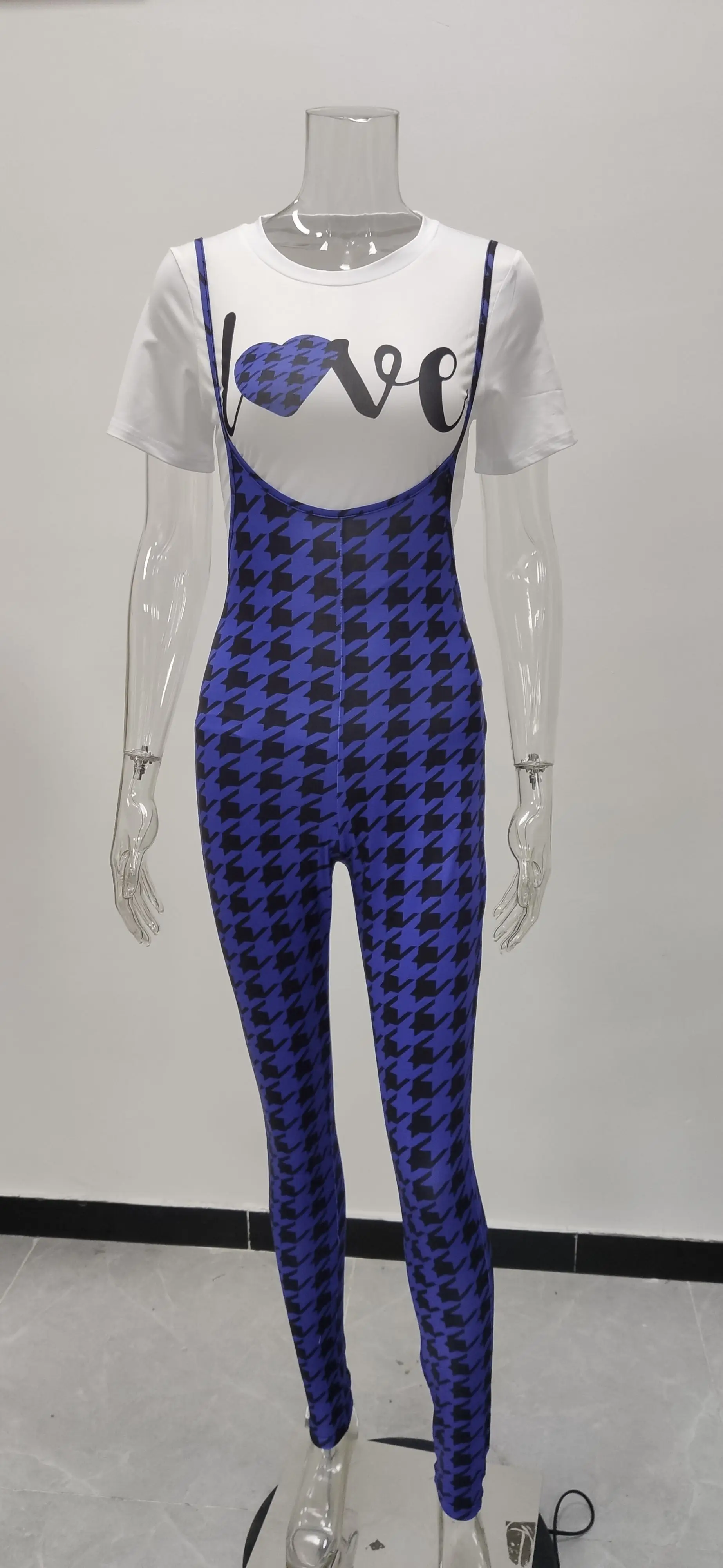 Women Printed Three Quarter Sleeve Suit Red Plaid Pants White Sneakers — feature 19