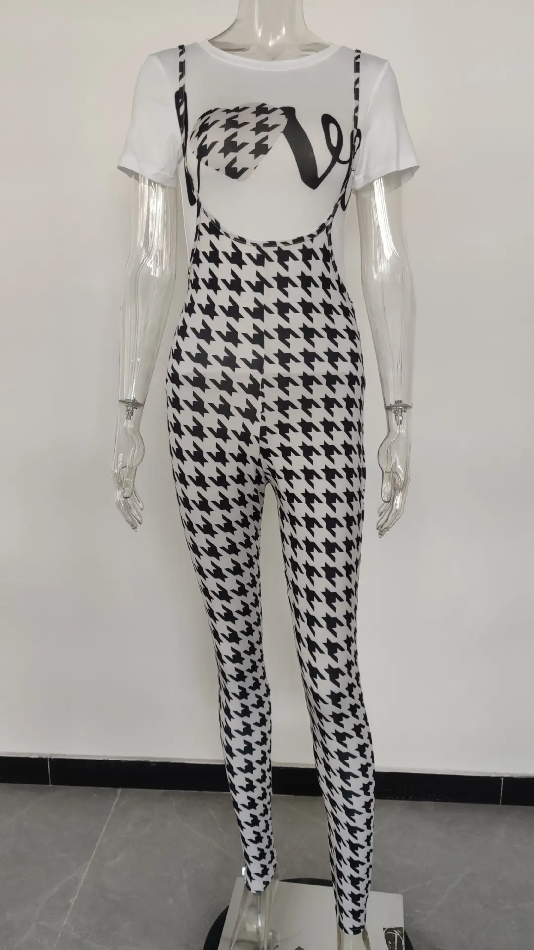 Women Printed Three Quarter Sleeve Suit Red Plaid Pants White Sneakers — feature 24