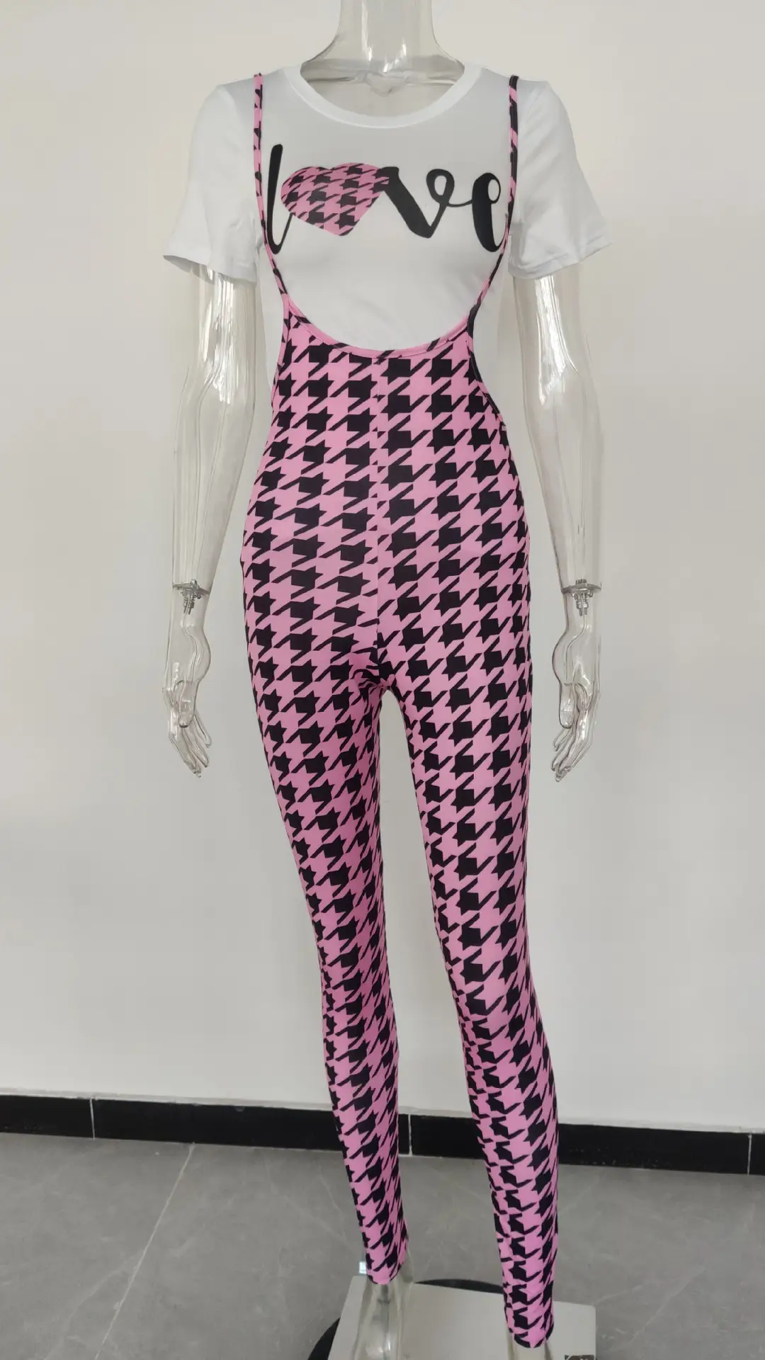 Women Printed Three Quarter Sleeve Suit Red Plaid Pants White Sneakers — feature 25