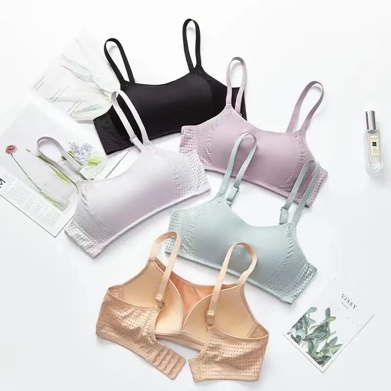 Yilaner 3139 latex cotton wireless bra tube top anti-exposure AB thin Cup breathable hole underwear