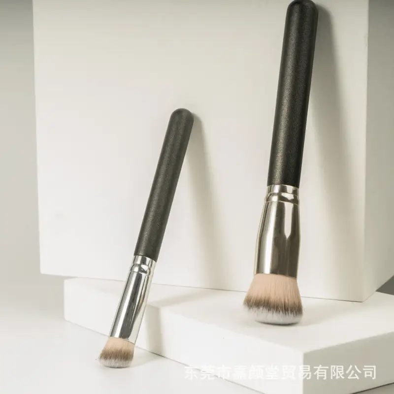 270mm Makeup Brush for Foundation & Concealer - Image 5