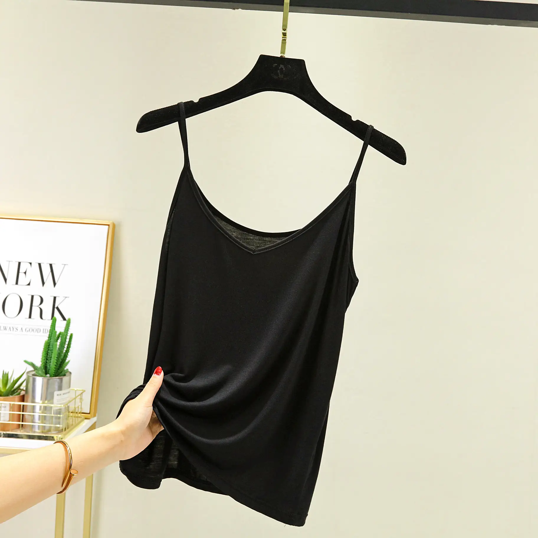 Women's Black Strapless V-Neck Sleeveless Top - Image 2