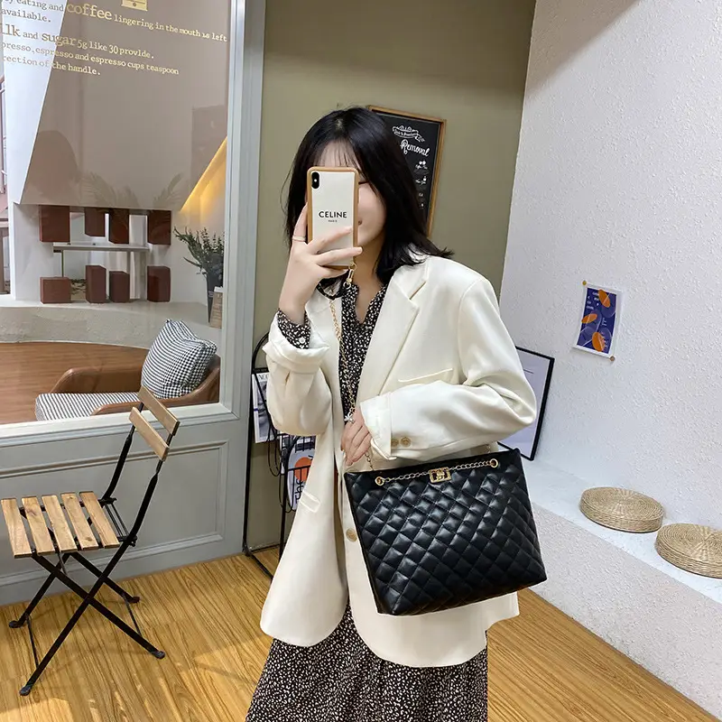 Large Embroidered Chain Bag Women's 2021 New Fashion - Image 5