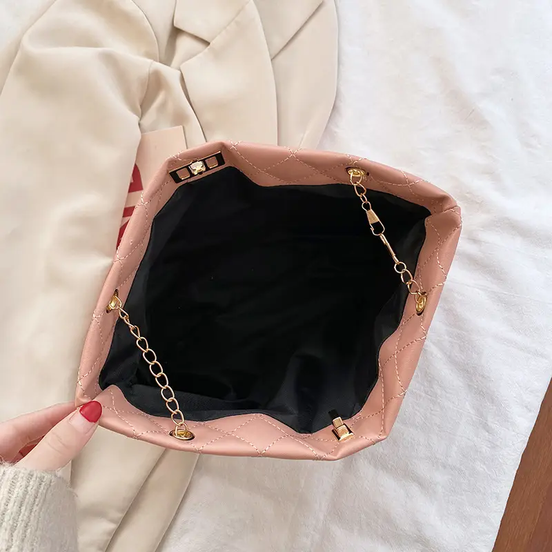 Large Embroidered Chain Bag Women's 2021 New Fashion - Image 6